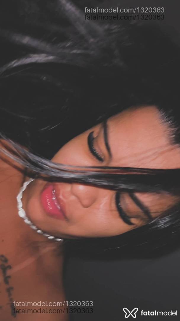 Acompanhante mulher com cabelo castanho de olhos castanhos em Limeira - Karyna