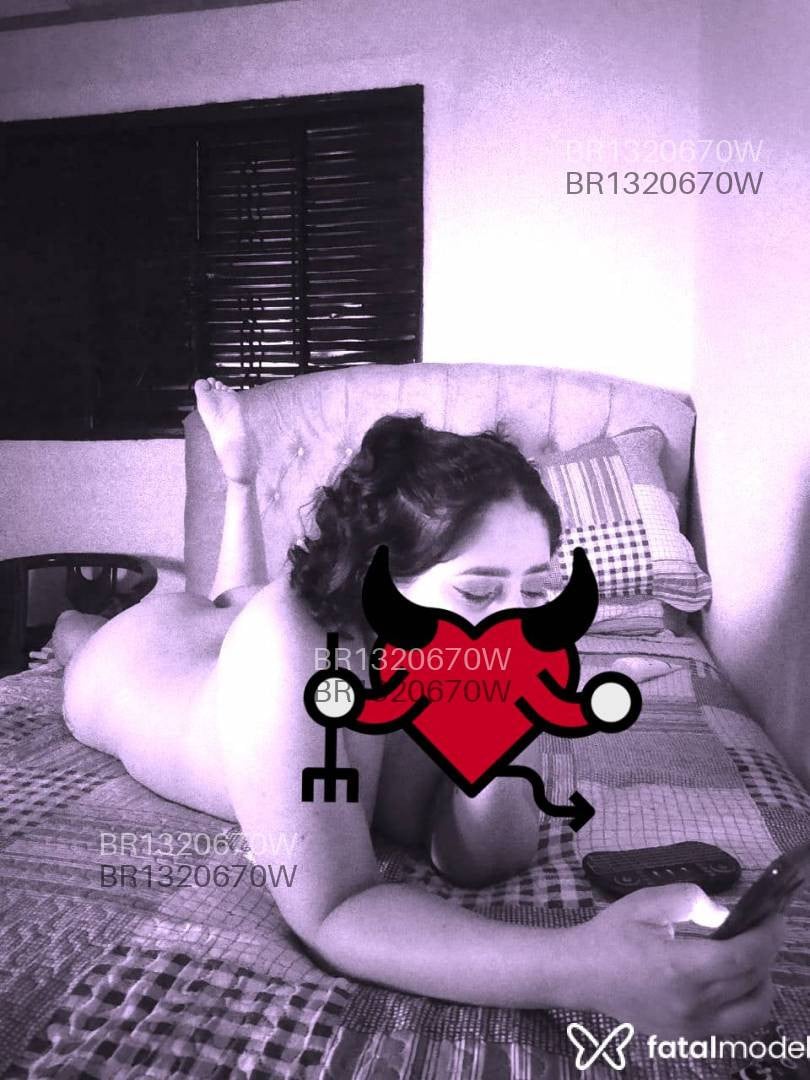 Acompanhante mulher com cabelo castanho de olhos castanhos - Aysha Acompanhante mulher com cabelo castanho de olhos castanhos - Aysha