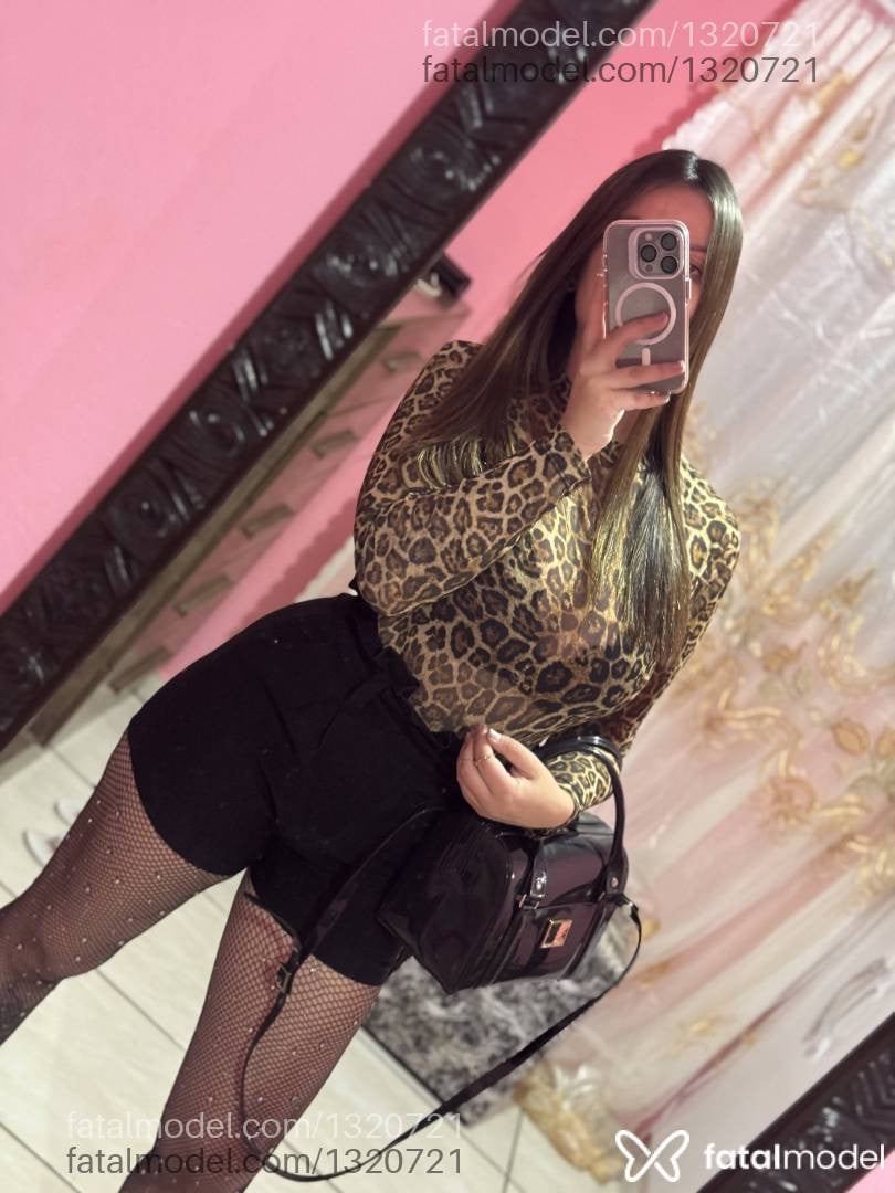 Acompanhante mulher morena (o) de olhos castanhos - Bella Angell
