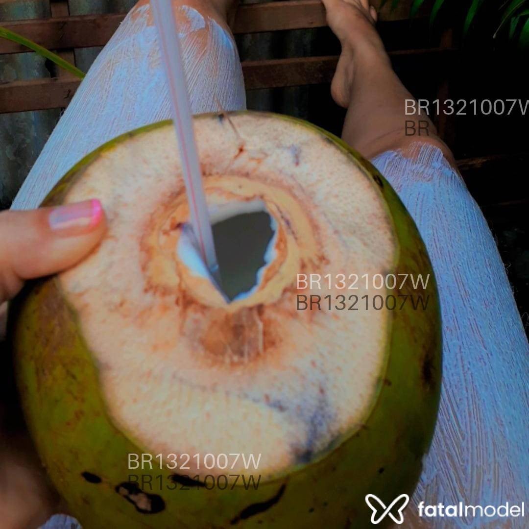 Acompanhante mulher loira (o) de olhos castanhos em Alagoinhas Acompanhante mulher loira (o) de olhos castanhos em Alagoinhas - Luara patriarca