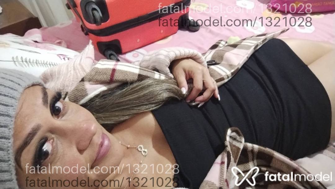 Acompanhante mulher loira (o) de olhos castanhos - Pietra