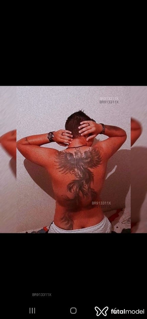 Acompanhante mulher morena (o) de olhos castanhos em Uberlândia - Giulia Eduarda