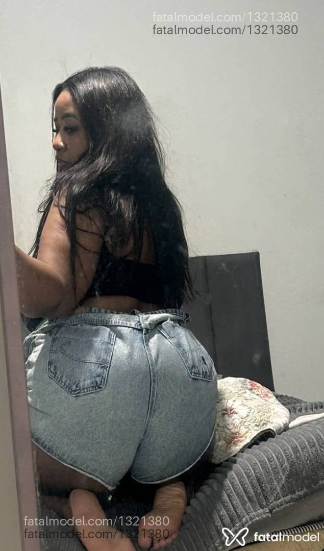 Acompanhante mulher com cabelo castanho de olhos castanhos em Angra dos Reis - Fabiane Brito