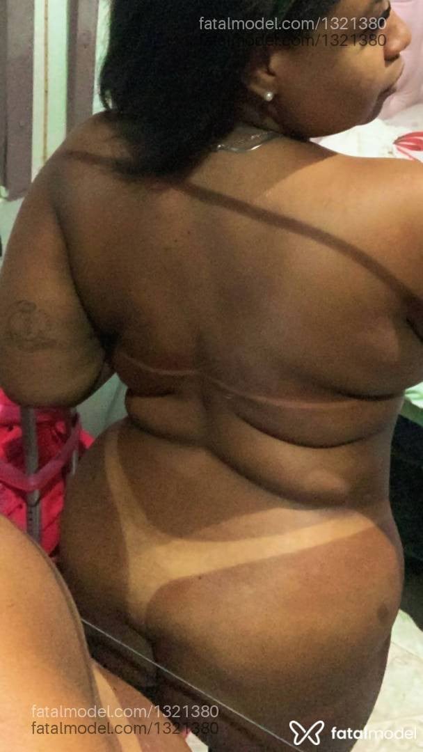 Acompanhante mulher com cabelo castanho de olhos castanhos em Angra dos Reis - Fabiane Brito