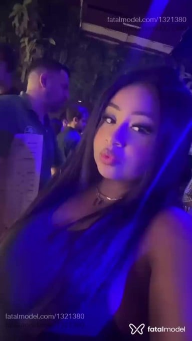 Acompanhante mulher com cabelo castanho de olhos castanhos - Fabiane Brito