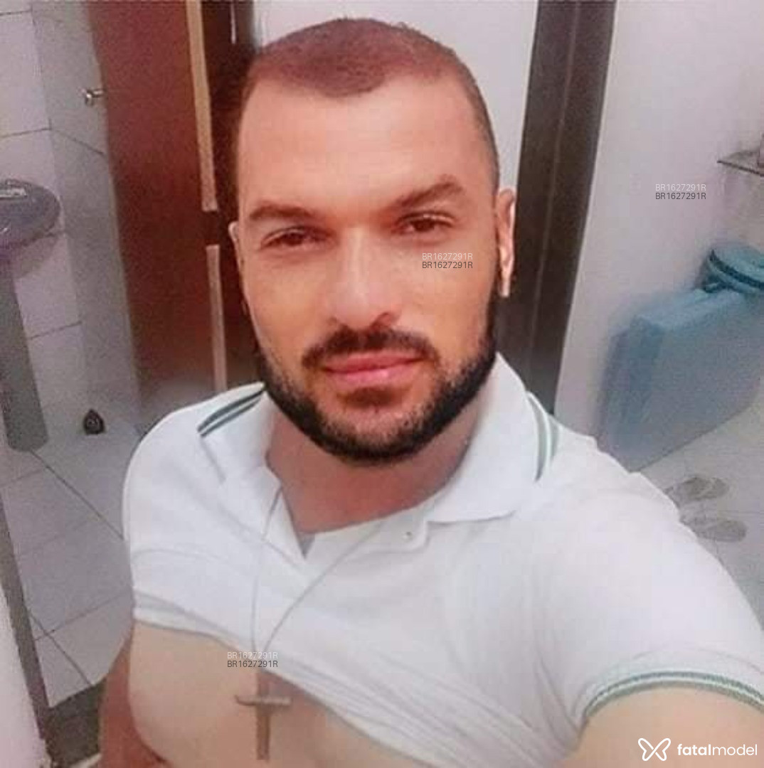 Acompanhante homem ruiva (o) de olhos pretos - Vailson