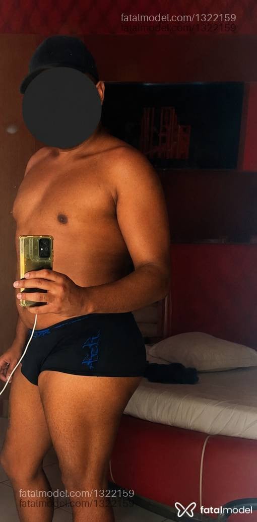 Acompanhante homem morena (o) de olhos castanhos - Victor Bueno