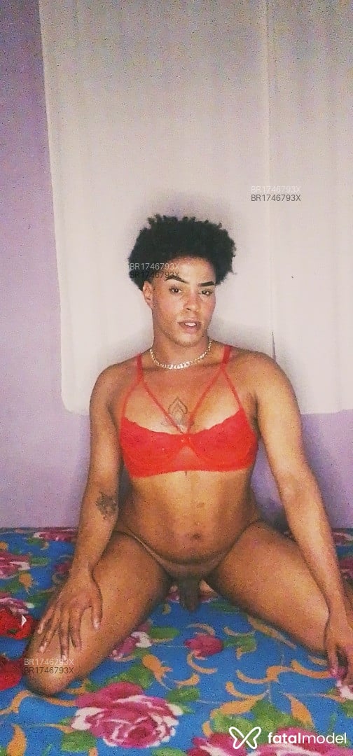 Acompanhante mulher trans com cabelo castanho de olhos castanhos em Rio de Janeiro - Valentina