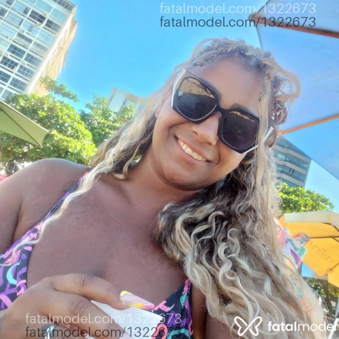Acompanhante mulher loira (o) de olhos mel - Soraya mercês Acompanhante mulher loira (o) de olhos mel - Soraya mercês