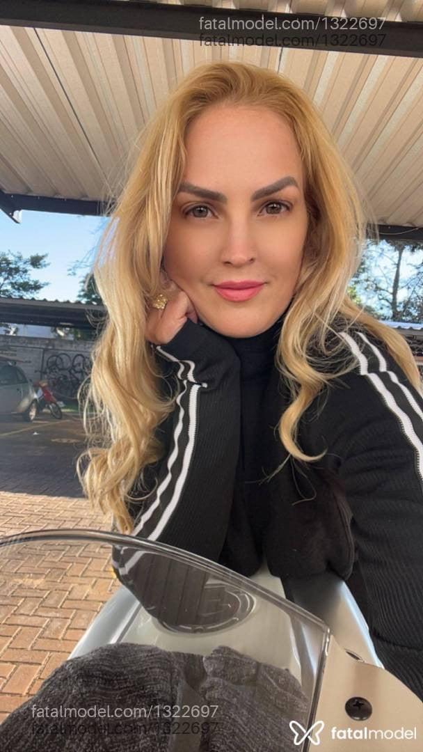 Acompanhante mulher loira (o) de olhos verdes em Toledo - Débora Liss