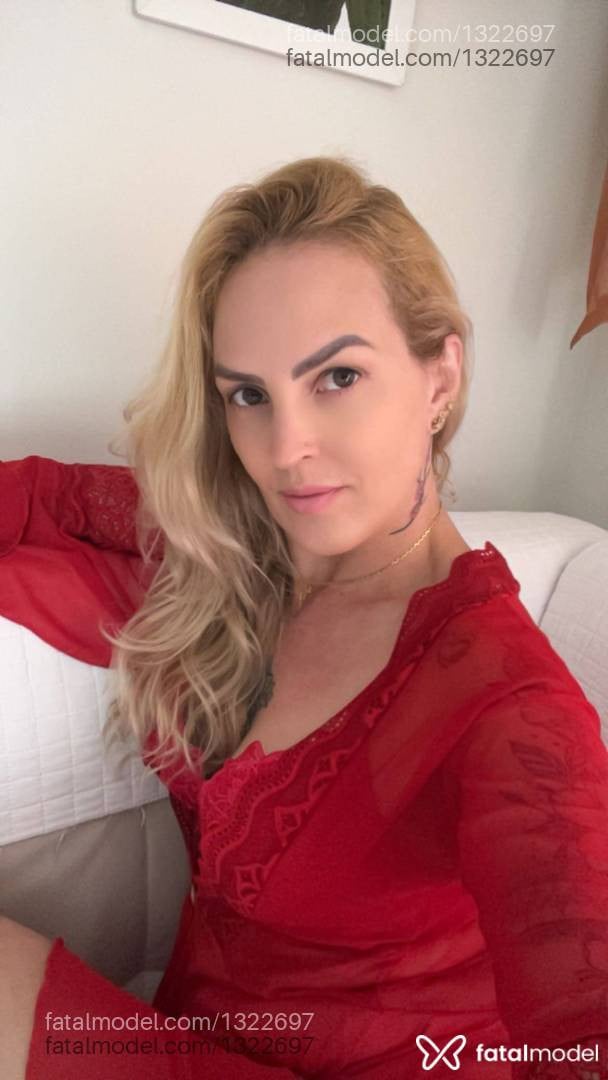 Acompanhante mulher loira (o) de olhos verdes - Débora Liss