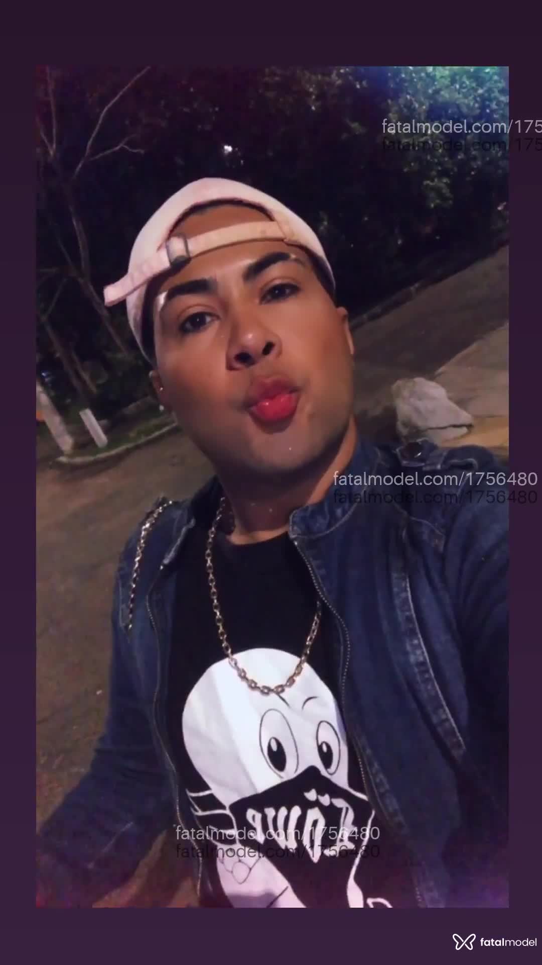Acompanhante homem morena (o) de olhos castanhos em Porto Alegre - AlanSouza