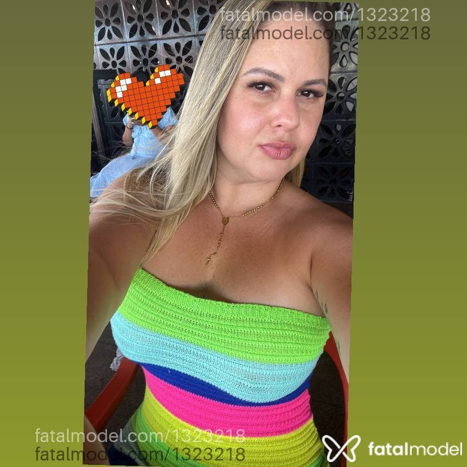 Acompanhante mulher com cabelo castanho de olhos castanhos - Mariana Acompanhante mulher com cabelo castanho de olhos castanhos - Mariana
