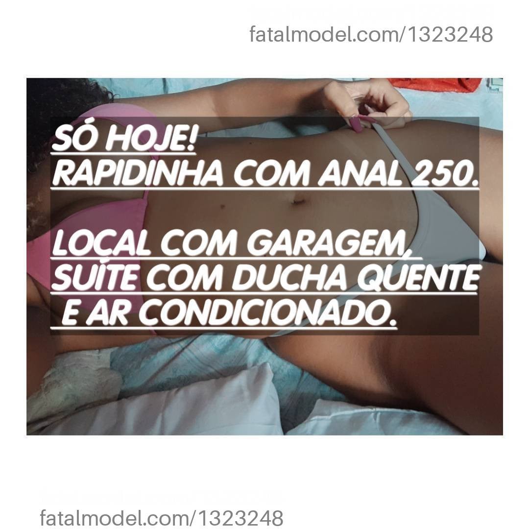 Acompanhante mulher loira (o) de olhos castanhos - Sophia Meireles