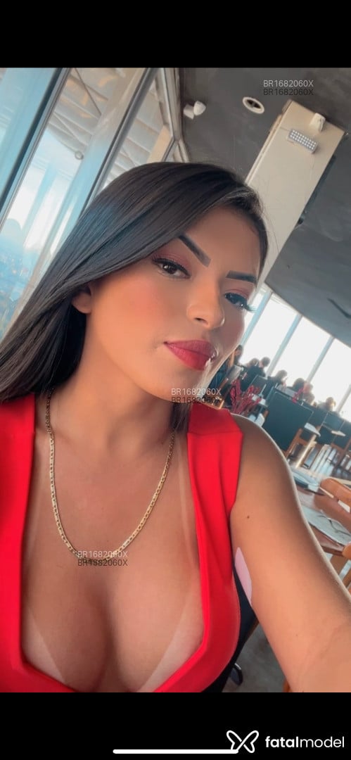 Acompanhante mulher trans morena (o) de olhos castanhos em Betim - Bárbara