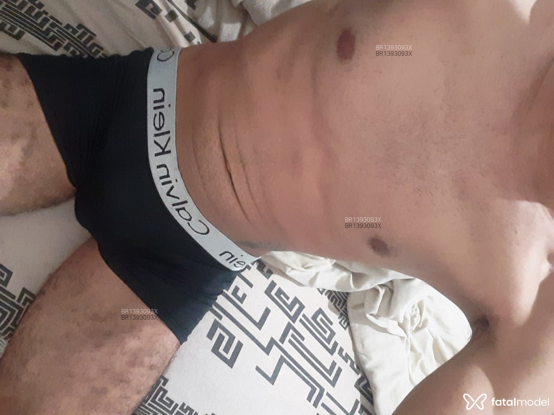 Acompanhante homem com cabelo castanho de olhos castanhos em Ribeirão Preto Acompanhante homem com cabelo castanho de olhos castanhos em Ribeirão Preto - Kayio