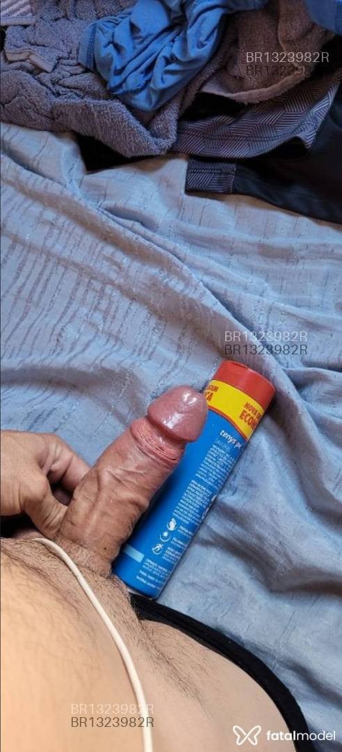 Acompanhante homem com cabelo castanho de olhos castanhos em Aragarças - Junior
