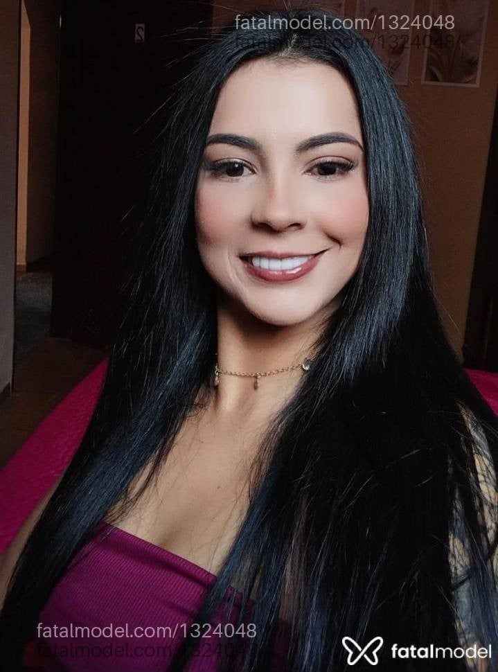 Acompanhante mulher morena (o) de olhos pretos - Talita