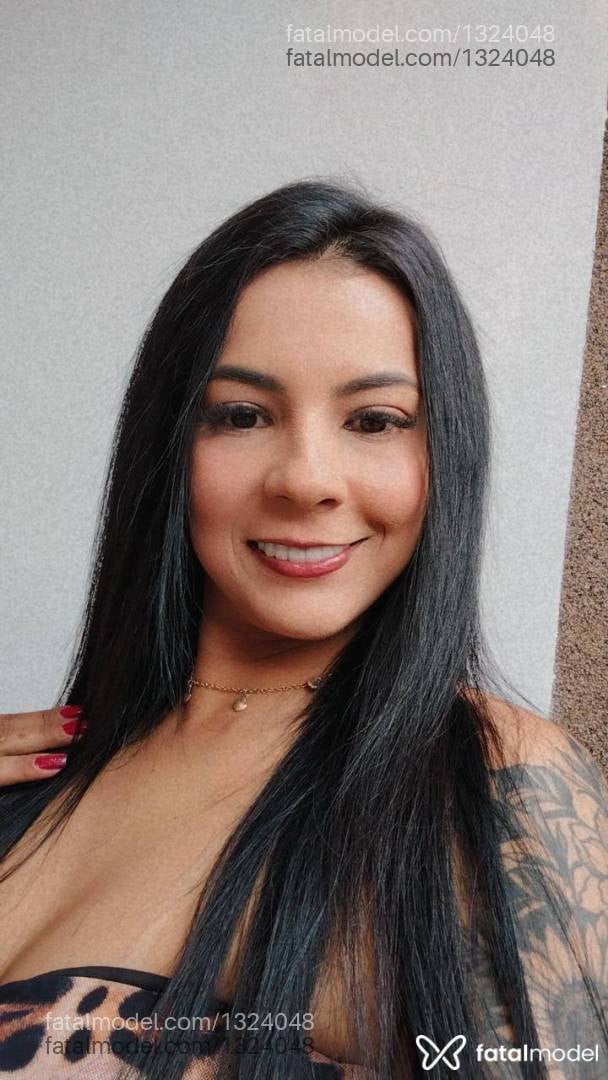 Acompanhante mulher morena (o) de olhos pretos - Talita