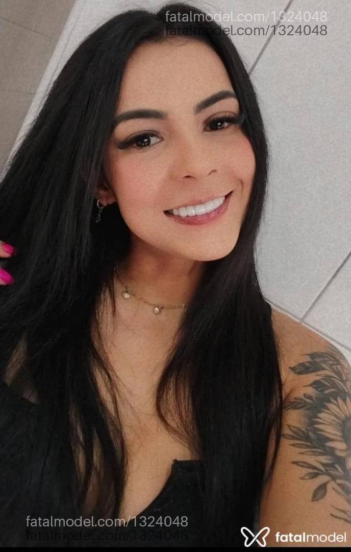 Acompanhante mulher morena (o) de olhos pretos - Talita