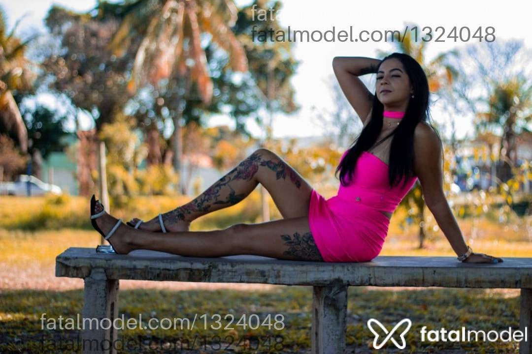 Acompanhante mulher morena (o) de olhos pretos - Talita