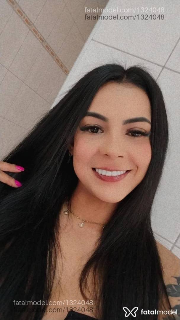 Acompanhante mulher morena (o) de olhos pretos - Talita