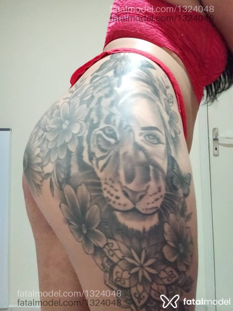 Acompanhante mulher morena (o) de olhos pretos - Talita