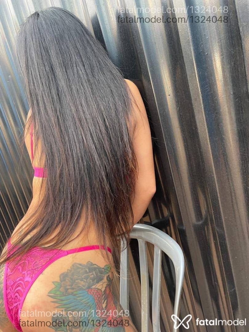 Acompanhante mulher morena (o) de olhos pretos - Talita