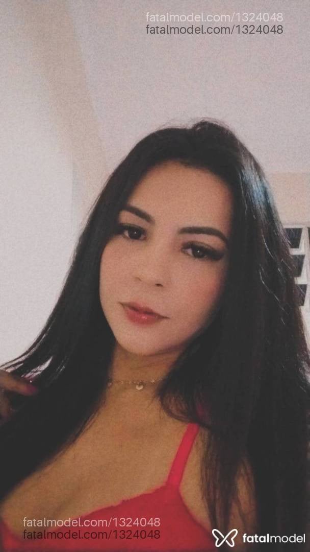 Acompanhante mulher morena (o) de olhos pretos - Talita