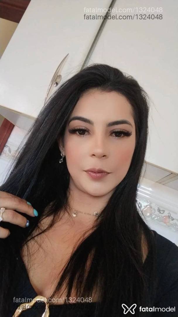 Acompanhante mulher morena (o) de olhos pretos - Talita
