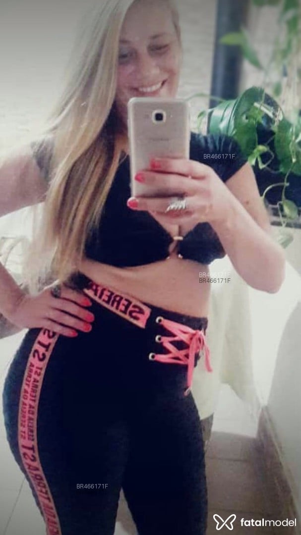 Acompanhante mulher loira (o) de olhos castanhos - Kaká nogueira Acompanhante mulher loira (o) de olhos castanhos - Kaká nogueira