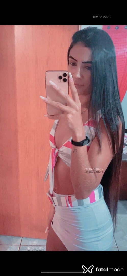 Acompanhante mulher com cabelo castanho de olhos castanhos em Primavera do Leste - Laura