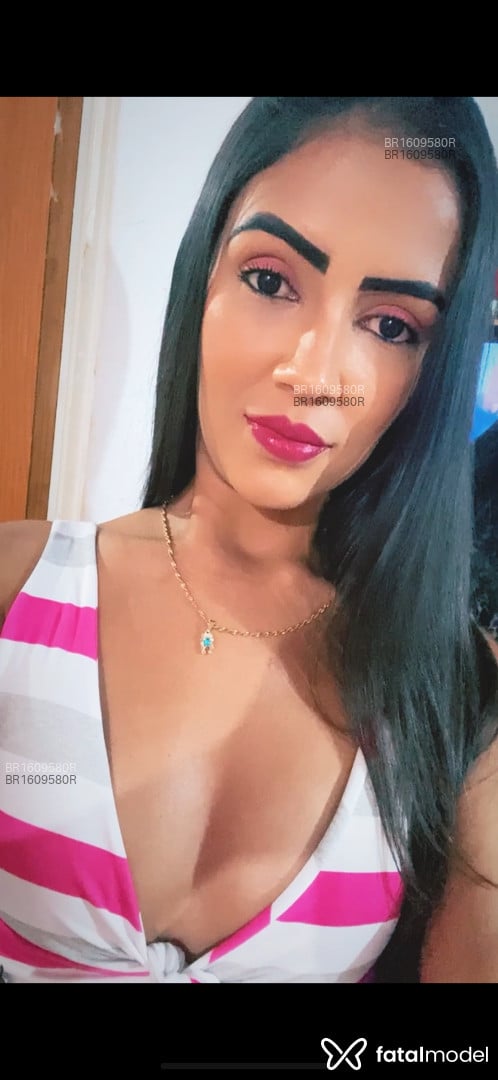 Acompanhante mulher com cabelo castanho de olhos castanhos em Primavera do Leste - Laura