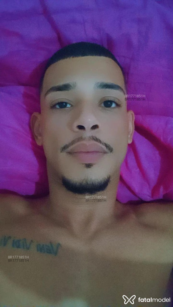 Acompanhante homem morena (o) de olhos castanhos em Rio de Janeiro - Junior Albino