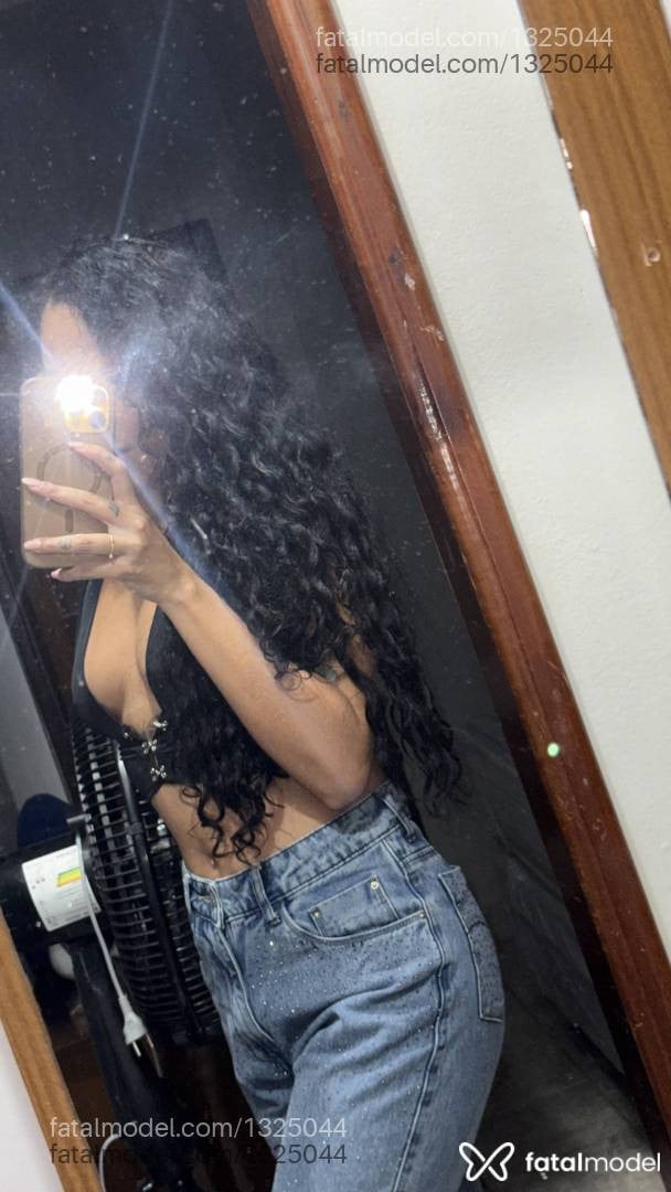 Acompanhante mulher morena (o) de olhos pretos em Palmas - Safira
