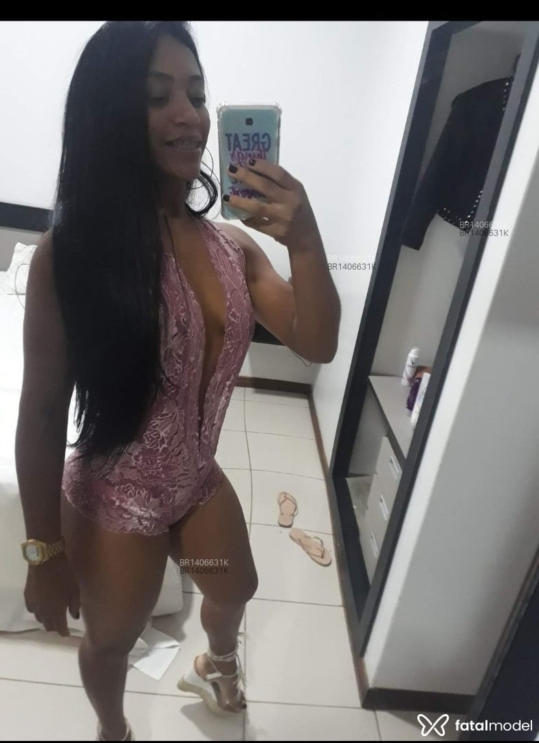 Acompanhante mulher morena (o) de olhos pretos - Raquelzinha BA