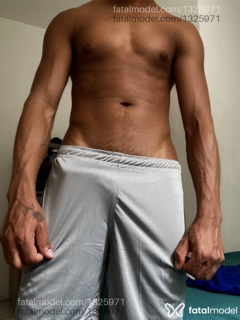 Acompanhante homem morena (o) de olhos castanhos em Porto Alegre - Luís Belyk