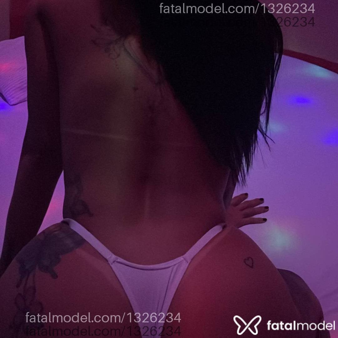 Acompanhante mulher morena (o) de olhos castanhos em Abaeté Acompanhante mulher morena (o) de olhos castanhos em Abaeté - Bella