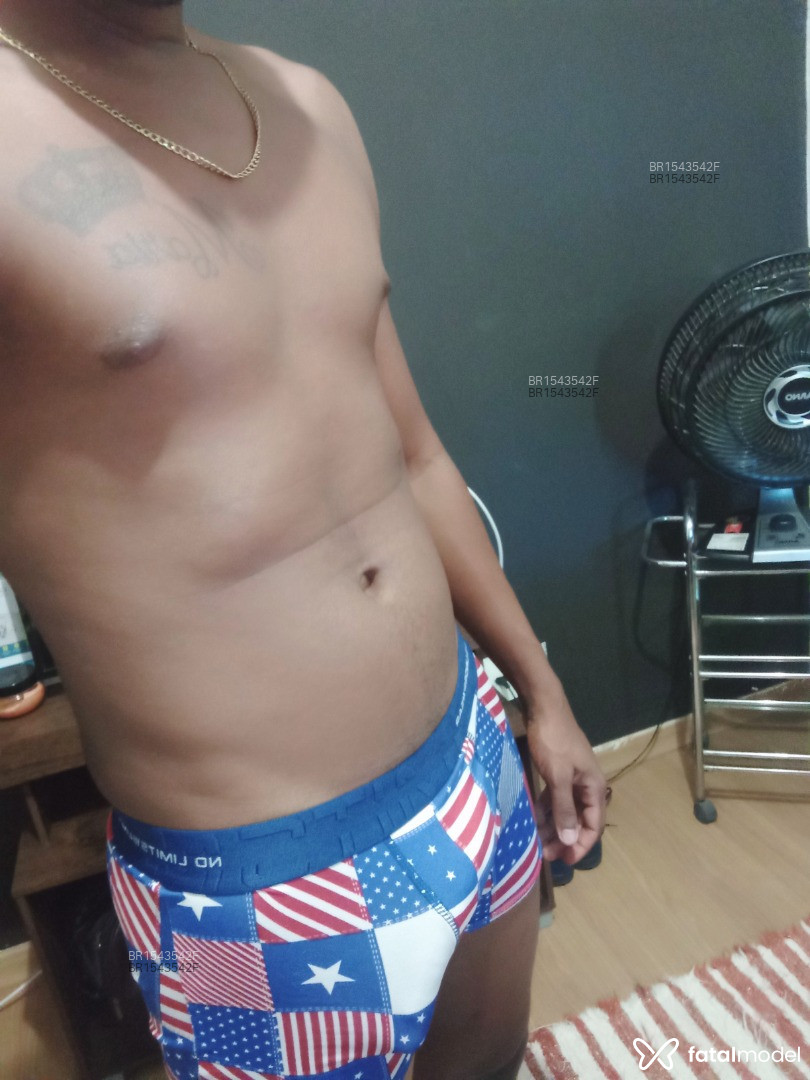 Acompanhante homem morena (o) de olhos castanhos em Vila Velha - Marrento