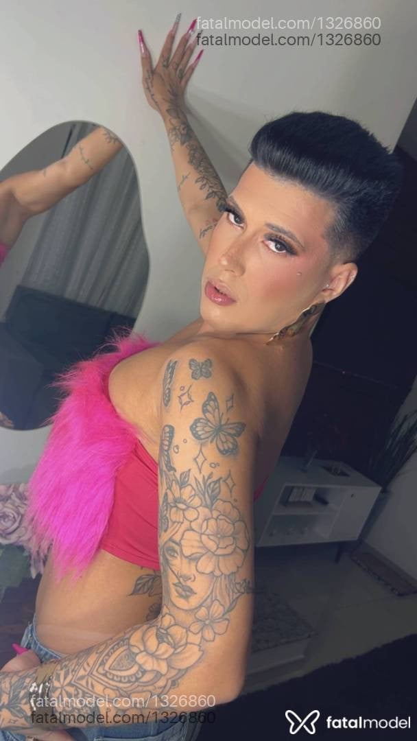 Acompanhante homem morena (o) de olhos castanhos em Joinville - Victor Martinelli