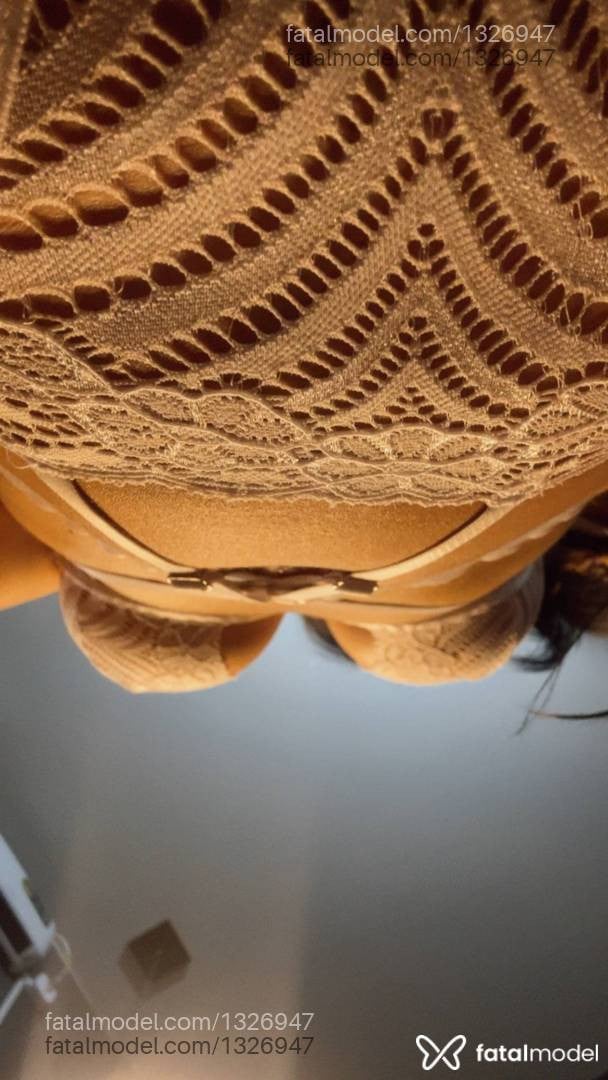 Acompanhante mulher com cabelo castanho de olhos castanhos - Isabella