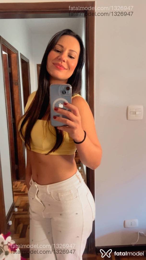 Acompanhante mulher com cabelo castanho de olhos castanhos em Londrina - Isabella