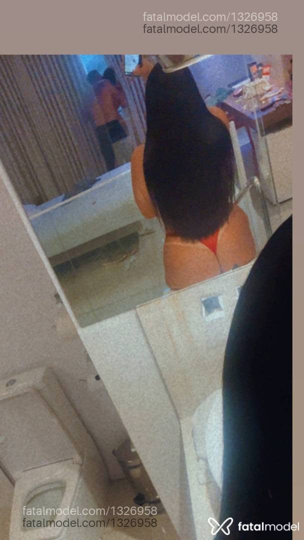 Acompanhante mulher morena (o) de olhos pretos - Bruna