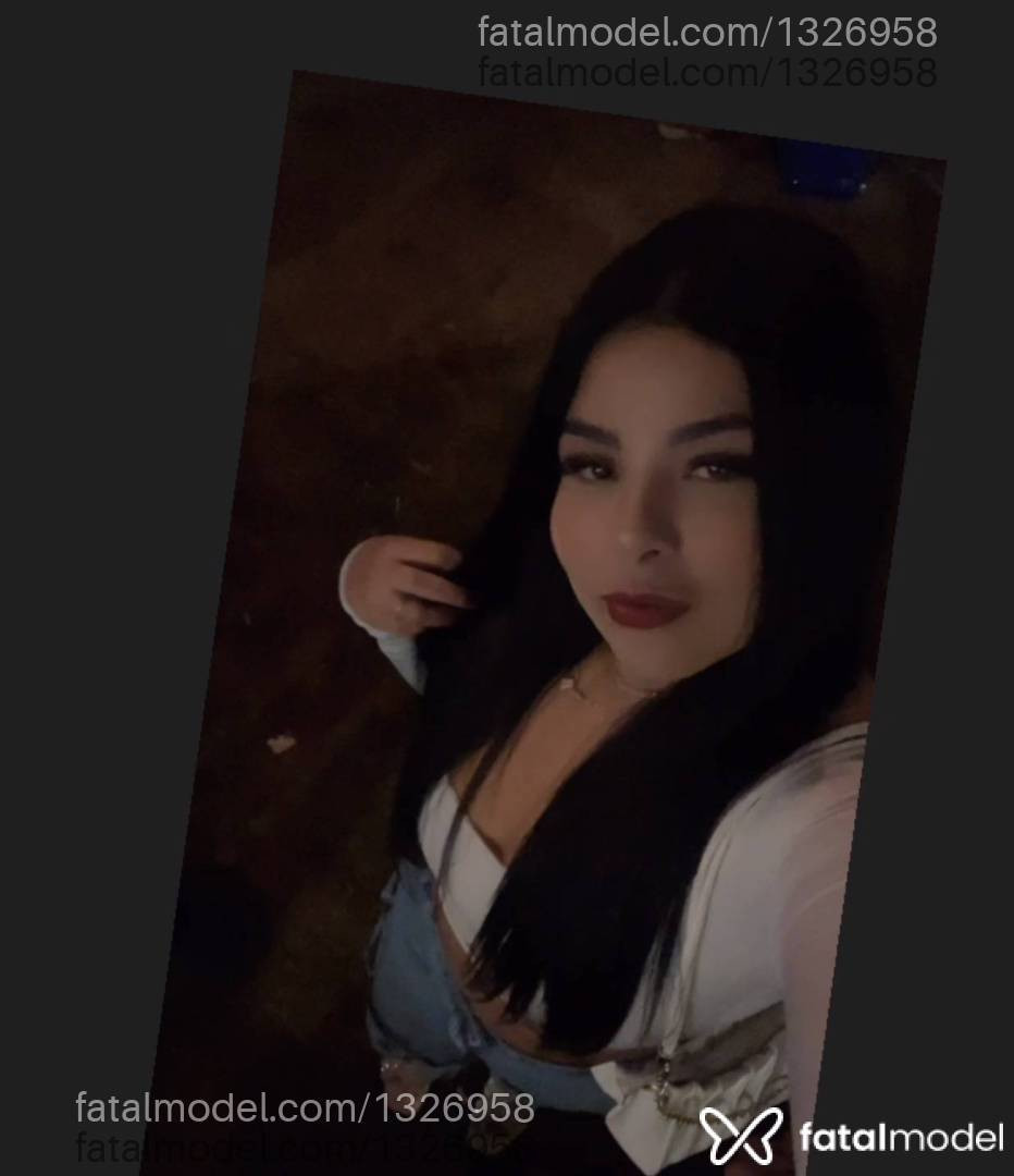 Acompanhante mulher morena (o) de olhos pretos - Bruna