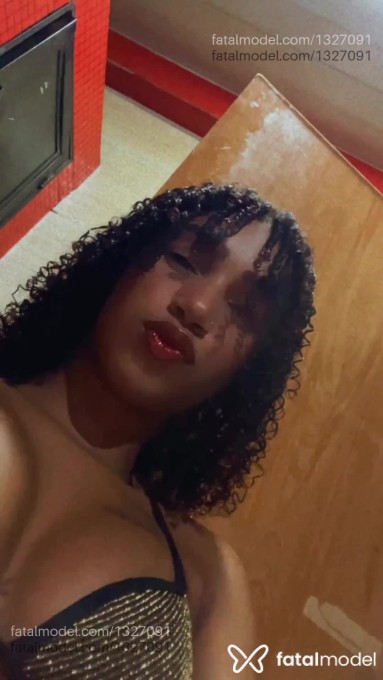 Acompanhante mulher com cabelo castanho de olhos pretos em Rio de Janeiro - Larissa Mendes