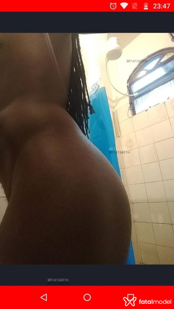 Acompanhante homem com cabelo castanho de olhos pretos em Belo Horizonte Acompanhante homem com cabelo castanho de olhos pretos em Belo Horizonte - Antonella