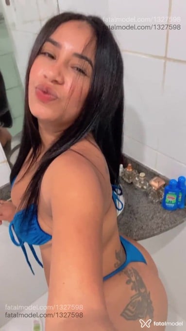Acompanhante mulher morena (o) de olhos castanhos - Bella Acompanhante mulher morena (o) de olhos castanhos - Bella