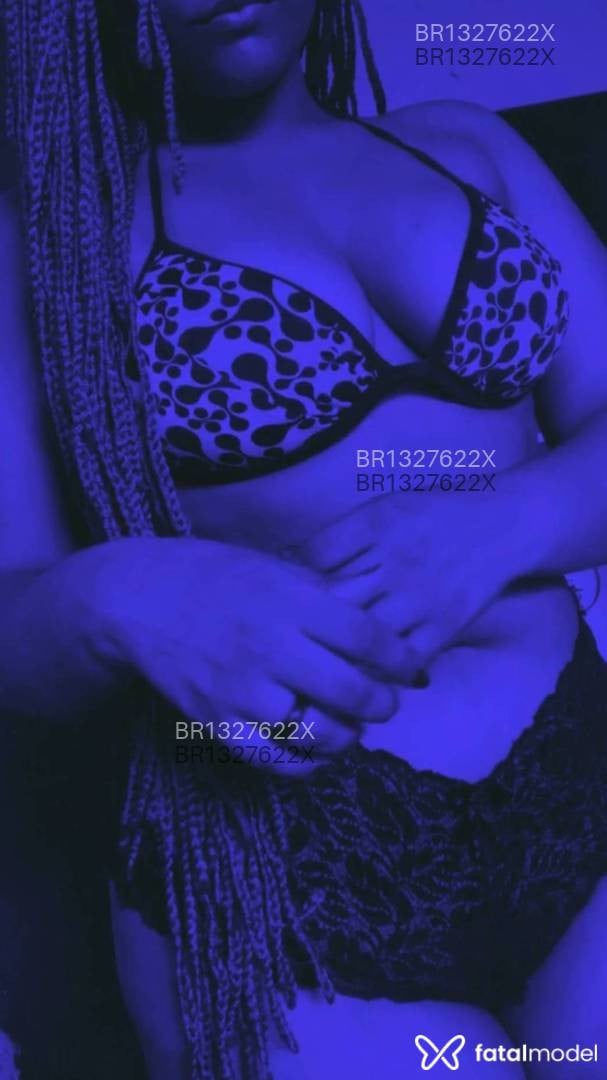 Acompanhante mulher loira (o) de olhos castanhos em Marabá - Larissa