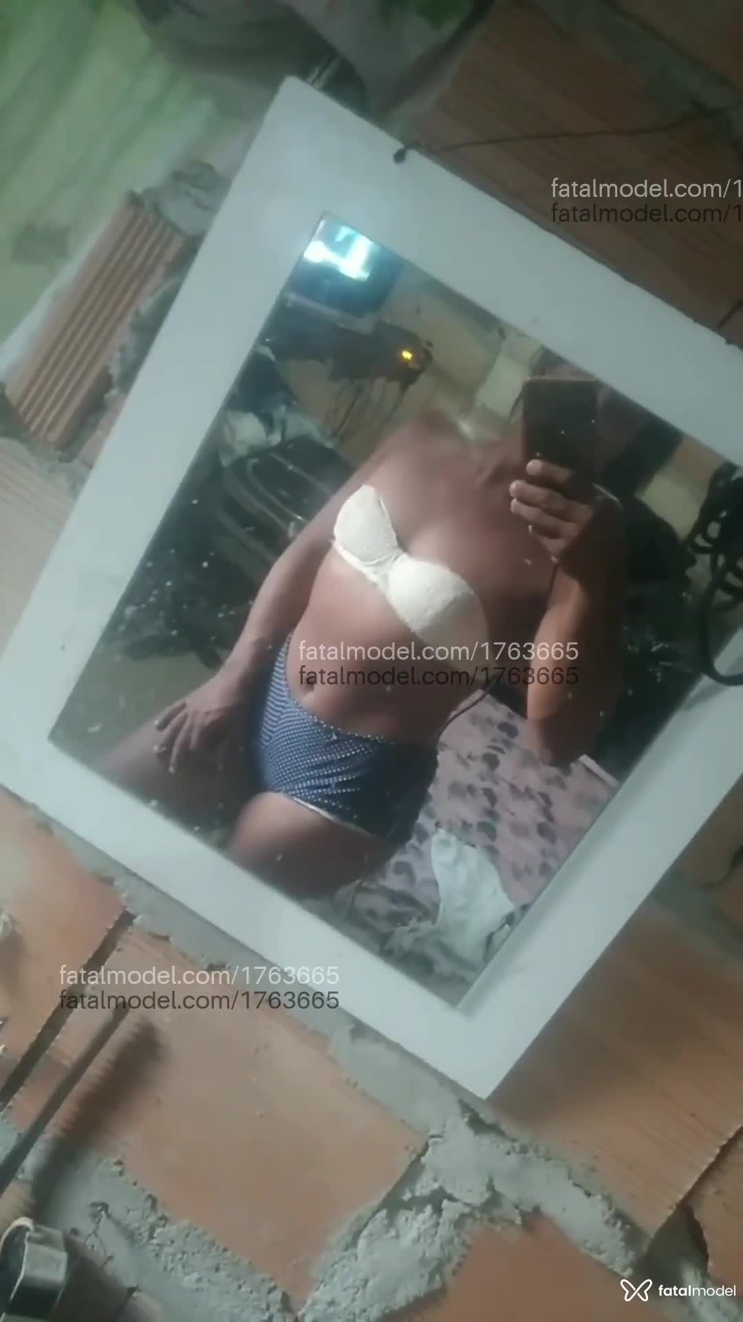 Acompanhante mulher trans com cabelo castanho de olhos castanhos em Ibirité Acompanhante mulher trans com cabelo castanho de olhos castanhos em Ibirité - Alynne