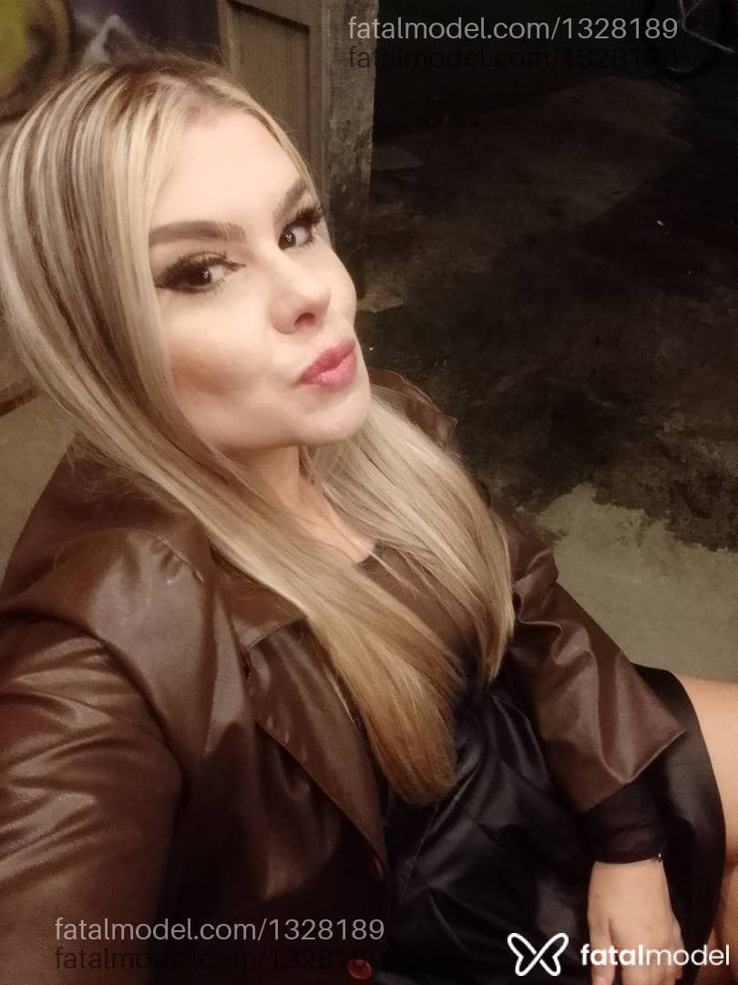 Acompanhante mulher loira (o) de olhos castanhos em Joinville - Larissa ferraz